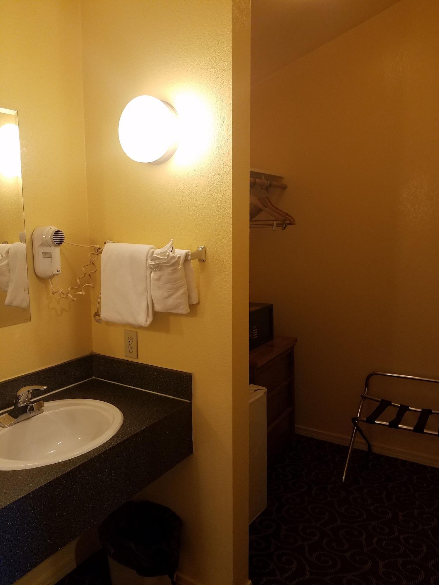 Travelodge By Wyndham Wenatchee Esterno foto